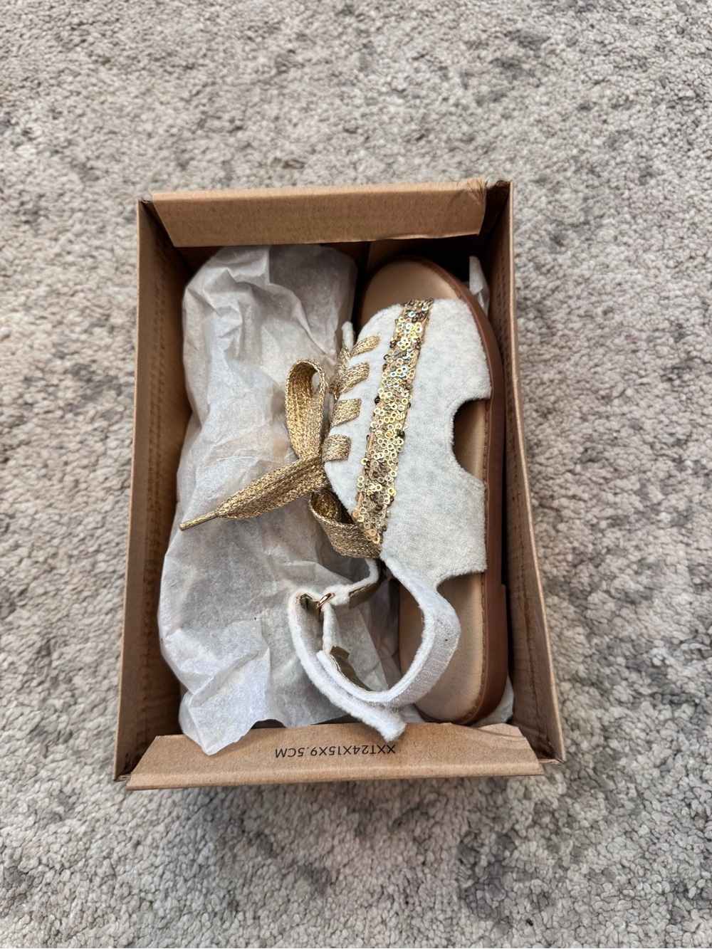 Joyfolie Girls White Velvet Gold Sequin Sandals Size 1